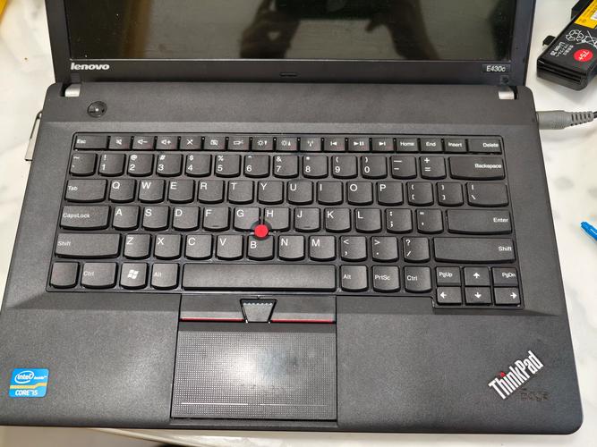 电脑办公设备怎么选,带可拆除键盘的笔记本电脑