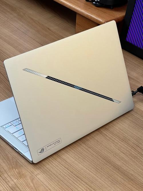 华硕a豆14航天版,这款轻薄本值得买吗?