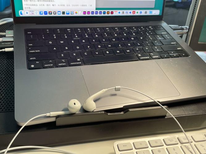 有什么比较好的耳麦!费用在80-『4』00左右的。谁了解?