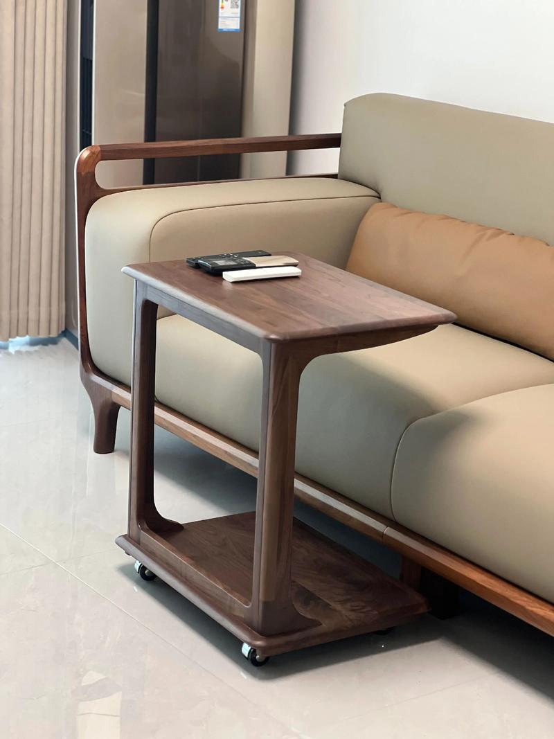 在沙发附近放置什么小件收纳会比较好