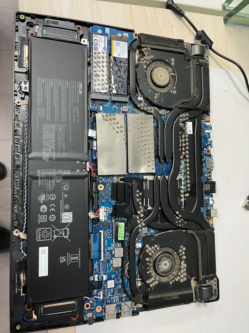 2025年使用硅脂笔记本电脑