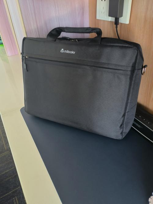 联想拯救者买多大的电脑包