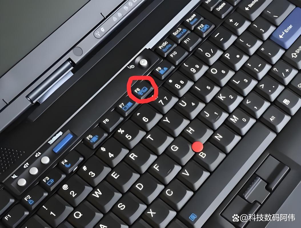 笔记本电脑开关在哪