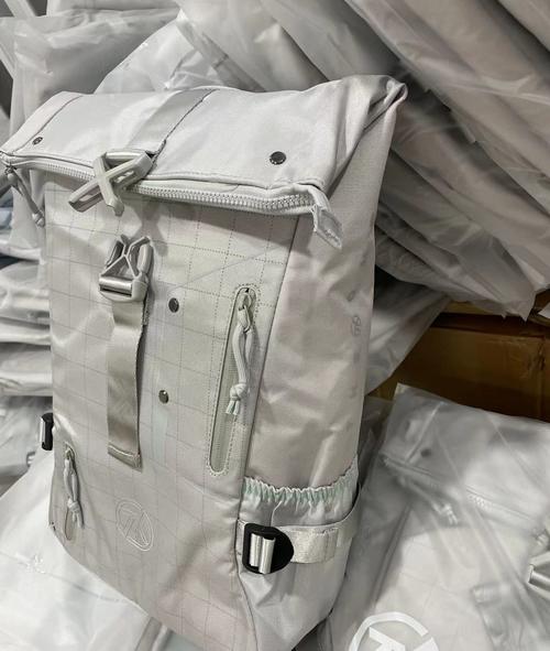 电脑包哪个牌子包包不错?推荐几款十分好用电脑包