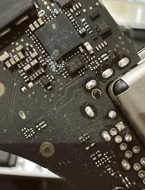 华硕F80Cseries是否双核笔记本,怎样识别是否双核的啊?