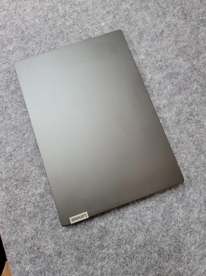 一款笔记本电脑