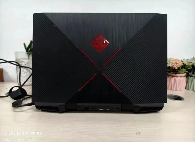 我想买个笔记本,不玩游戏,主要是看电影和学习用,不喜欢黑色的,费用在...