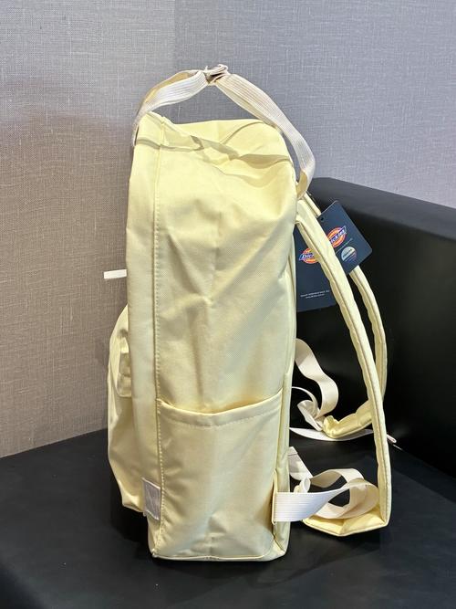 商务手提包图片-不同的穿搭风格配不同的包包,这些包包你爱了吗?_百...