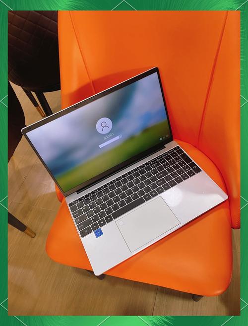 懂行的推荐个办公兼游戏的笔记本?