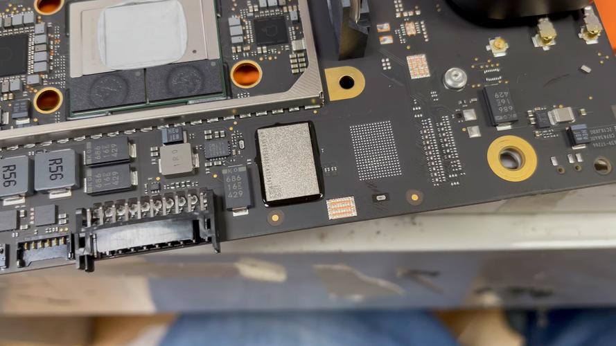 macminim2怎么下大表哥2