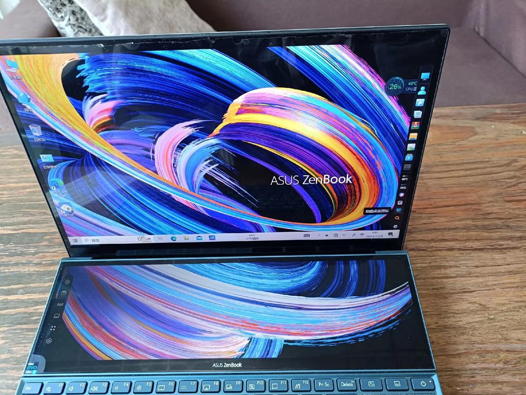 电脑双屏和大屏哪个更好有人买过双屏笔记本么怎么样