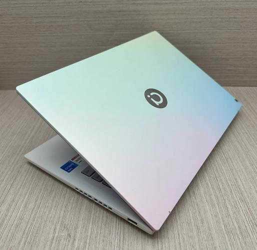 华硕a豆14轻薄本,14英寸高颜值航天版