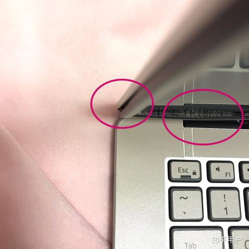 笔记本电脑边缘脱胶怎么办?