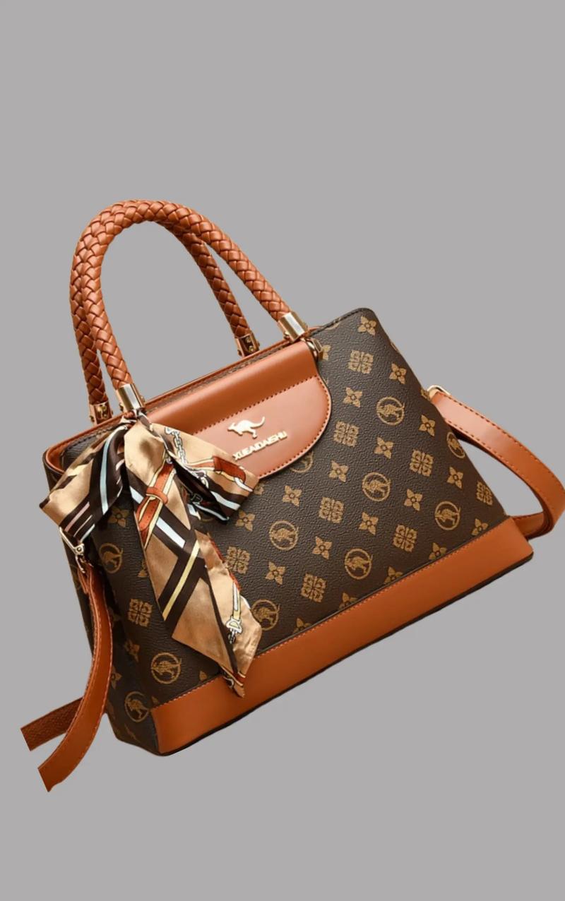 笔记本电脑背包电脑包和书包怎么一起背