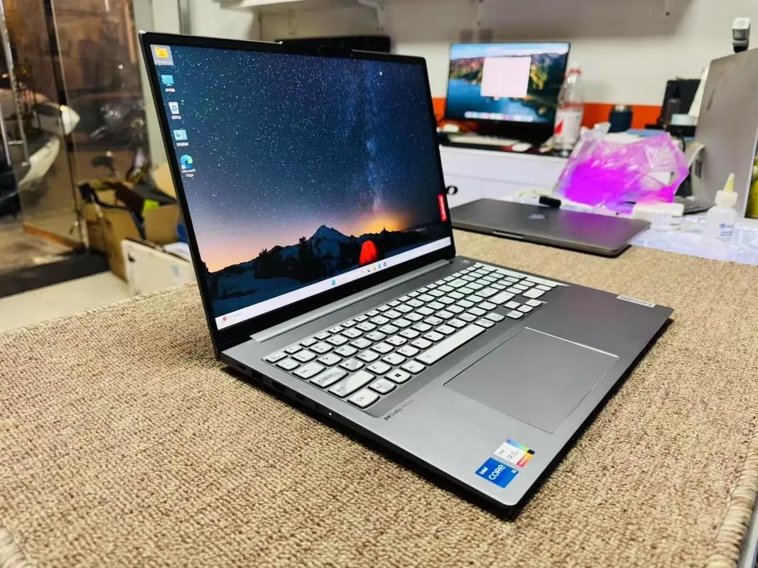 相同配置下那个牌子的笔记本电脑好点,费用便宜点