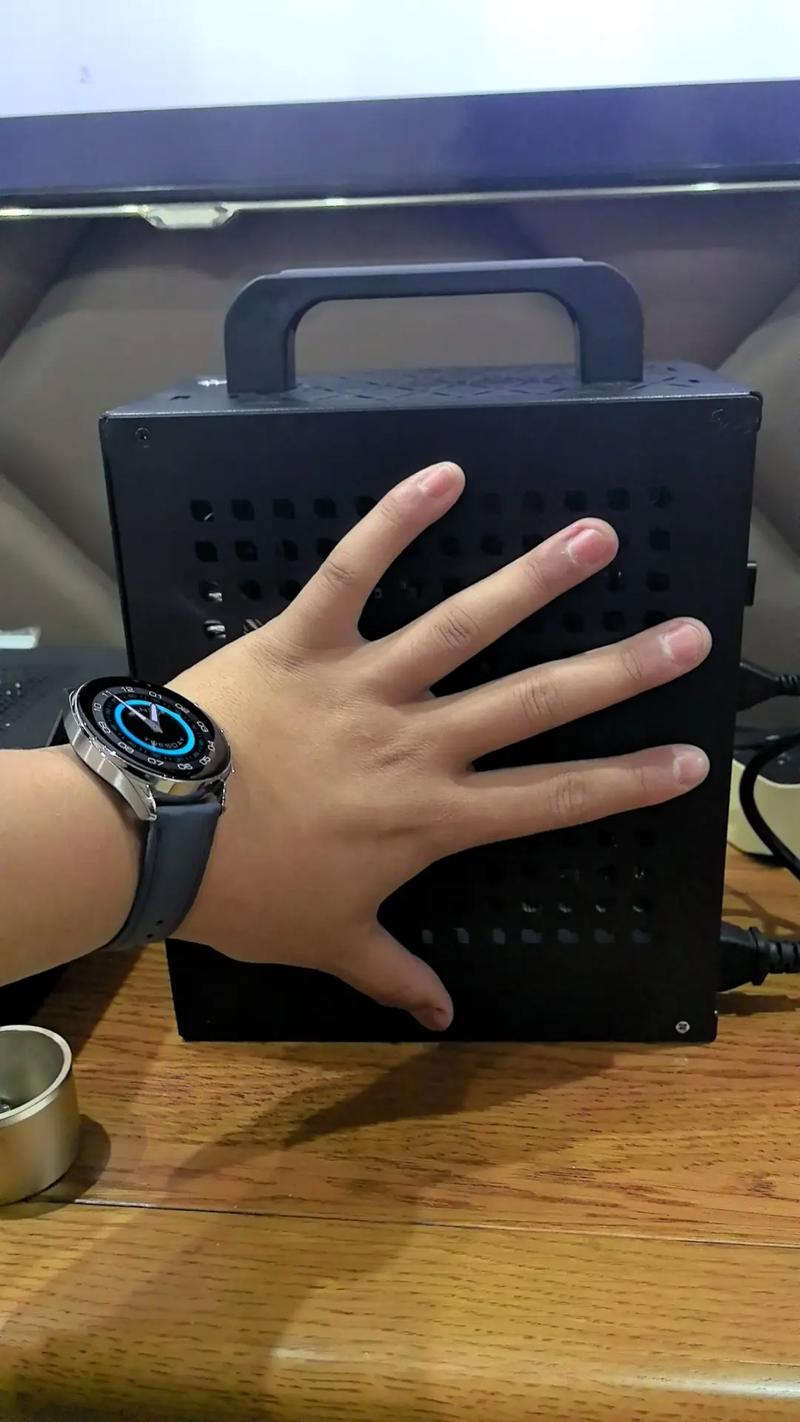 长寿板砖:蓝天P775DM2笔记本电脑评测