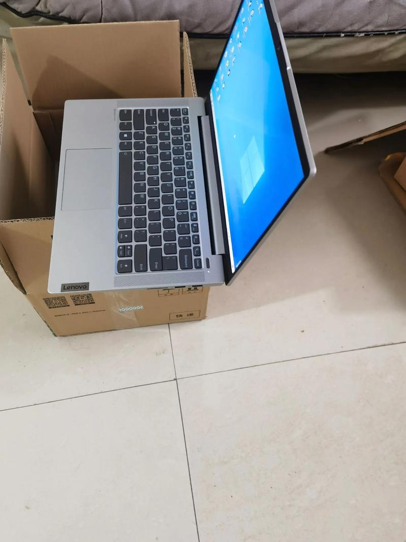 大学生应该买什么样的笔记本电脑呢?