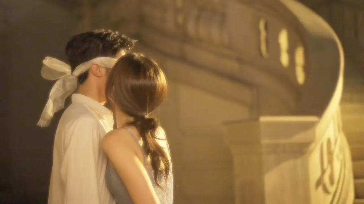 谢潇羽和加菲菡什么关系