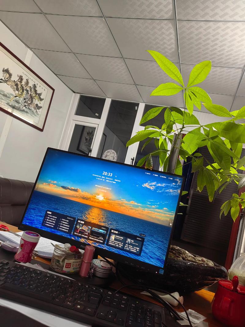 电脑在太阳底下晒好吗?