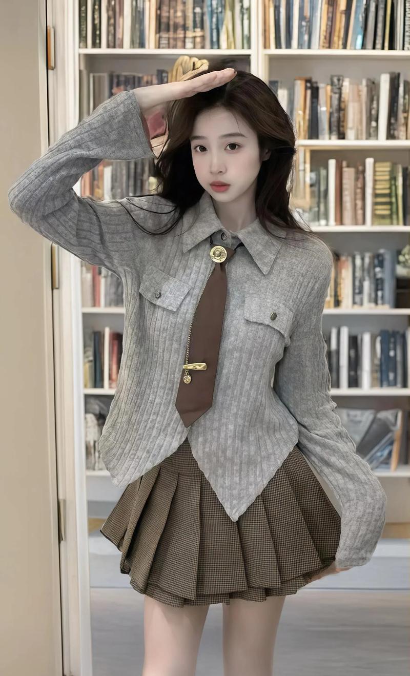 适合女大学生的秋季穿搭有哪些呢?