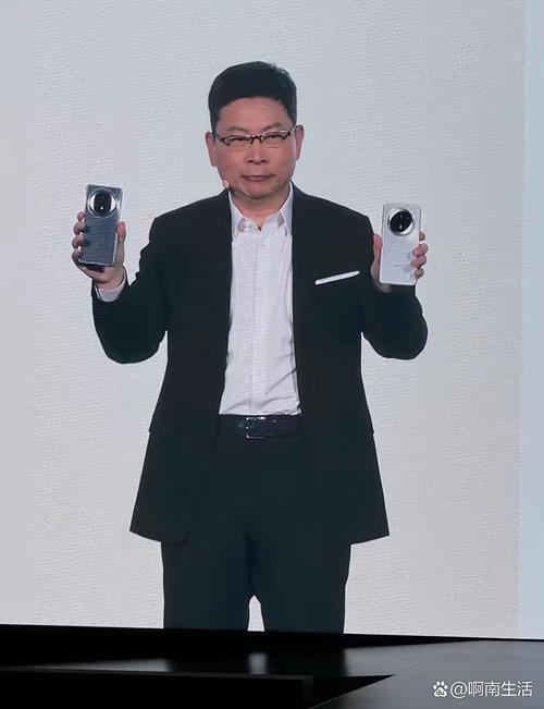 新iPhone费用曝光后,华为余承东坦言“稳了”