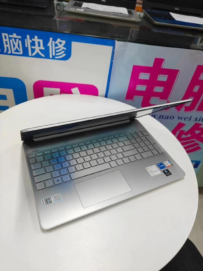 想买个笔记本电脑,哪个比较好?