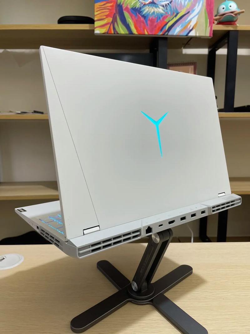 拯救者R9000P2025冰魄白评测:颜值与性能双巅峰,游戏党的终极选取_百度...