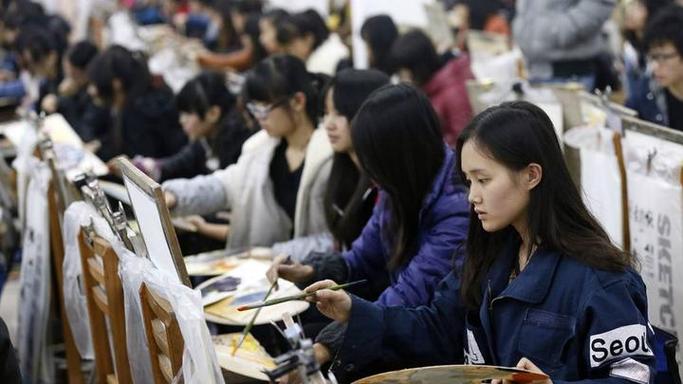 艺考狸大叔:美术生上大学该选取什么样的电脑?