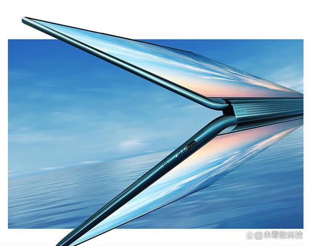 戴尔推出两款全新的超清曲面显示器:U4025QW和U3425WE,为办公设计和影像...