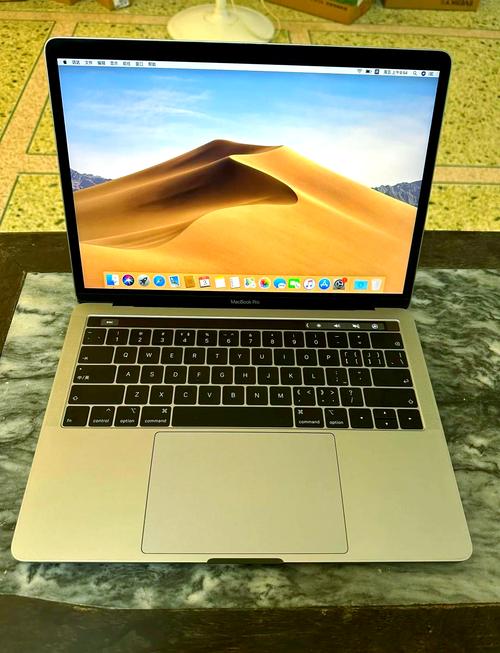 1819岁macbookpro高清好用吗?