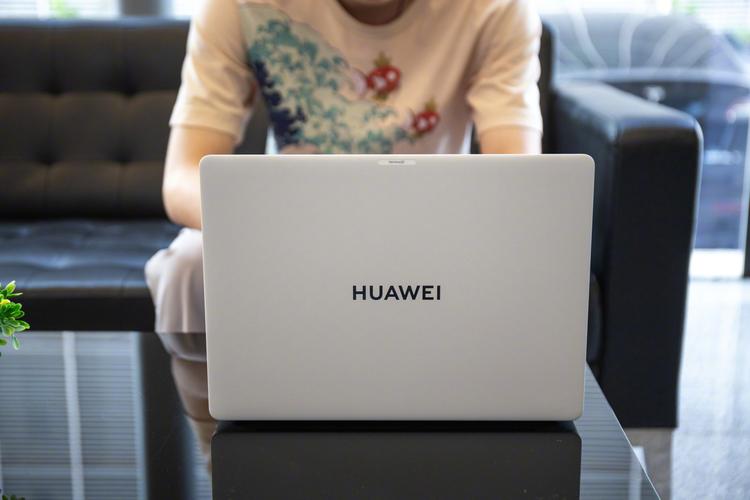 电脑如何自拍华为笔记本可以自拍吗